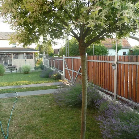 Levendula Vendeghaz Holiday home