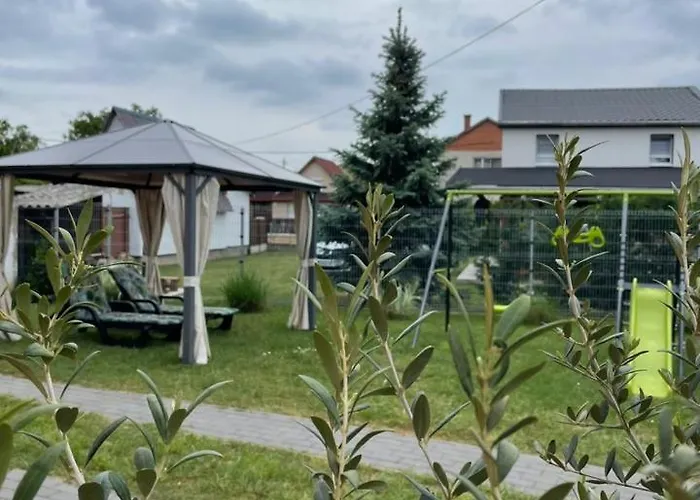 Levendula Vendeghaz 度假居 *